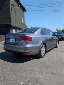 2013 Volkswagen Jetta Hybrid - Photo 6 - Sun Valley, CA 91352