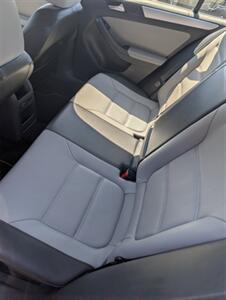 2013 Volkswagen Jetta Hybrid - Photo 13 - Sun Valley, CA 91352