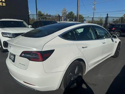 2020 Tesla Model 3 Long Range   - Photo 6 - Sun Valley, CA 91352