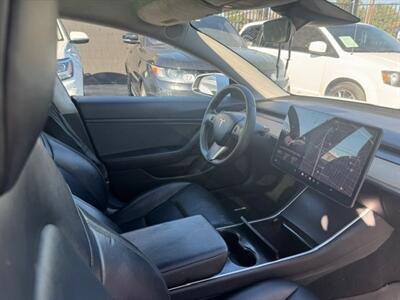 2020 Tesla Model 3 Long Range   - Photo 11 - Sun Valley, CA 91352