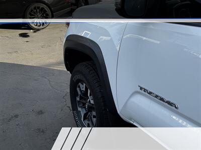 2019 Toyota Tacoma TRD Off-Road   - Photo 11 - Sun Valley, CA 91352