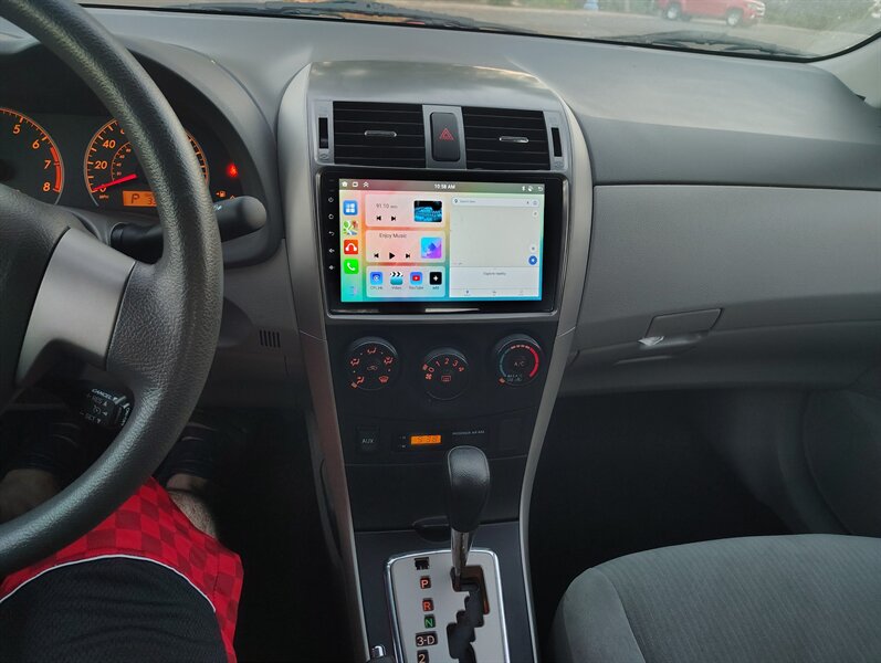2010 Toyota Corolla LE - Photo 8
