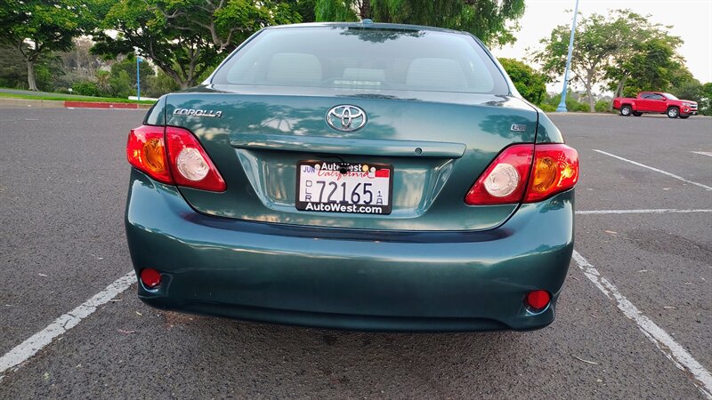 2010 Toyota Corolla LE - Photo 3