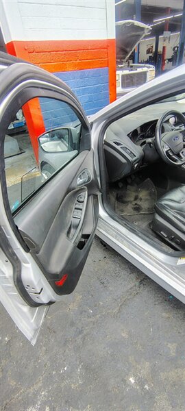 2016 Ford Focus SE - Photo 11 - San Diego, CA 92115