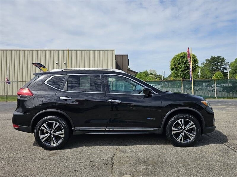 2017 Nissan Rogue Hybrid SL - Photo 3 - San Diego, CA 92115