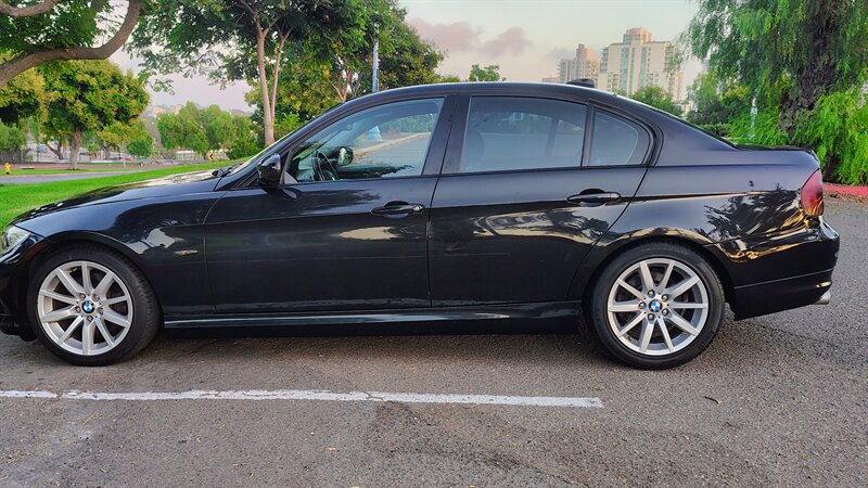 2011 BMW 3 Series 328i Sport packge - Photo 4 - San Diego, CA 92115