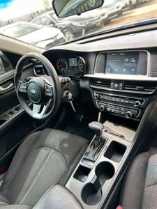 2020 Kia Optima LX   - Photo 7 - Denver, CO 80204