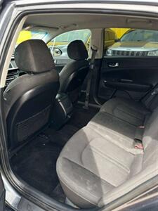 2020 Kia Optima LX   - Photo 8 - Denver, CO 80204