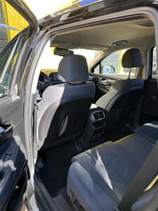 2019 Hyundai Santa Fe SEL 2.4L   - Photo 8 - Denver, CO 80204