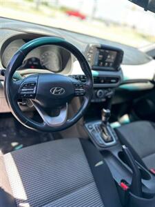 2019 Hyundai KONA SEL   - Photo 5 - Denver, CO 80204