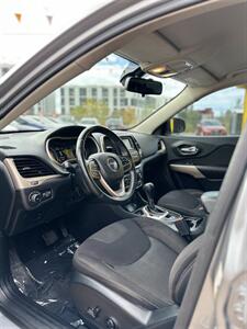 2017 Jeep Cherokee Latitude   - Photo 7 - Denver, CO 80204