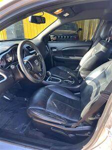 2014 Dodge Avenger SE   - Photo 5 - Denver, CO 80204