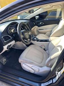 2015 Chrysler 200 Limited - Photo 6 - Denver, CO 80204