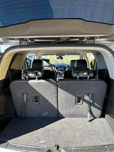 2021 GMC Acadia SLT - Photo 7 - Denver, CO 80204