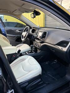 2016 Jeep Cherokee Sport   - Photo 11 - Denver, CO 80204