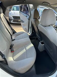 2015 Hyundai ACCENT GLS - Photo 7 - Denver, CO 80204