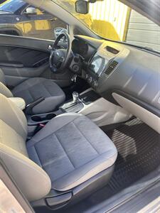 2015 Kia Forte LX   - Photo 6 - Denver, CO 80204