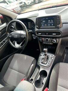 2021 Hyundai KONA SEL   - Photo 12 - Denver, CO 80204