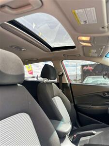 2021 Hyundai KONA SEL   - Photo 8 - Denver, CO 80204