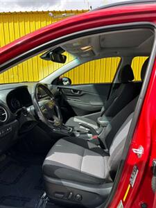 2021 Hyundai KONA SEL   - Photo 7 - Denver, CO 80204