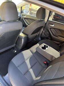 2017 Kia Forte5 LX   - Photo 2 - Denver, CO 80204