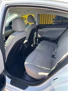 2017 Hyundai ELANTRA SE   - Photo 5 - Denver, CO 80204