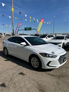2017 Hyundai ELANTRA SE   - Photo 2 - Denver, CO 80204