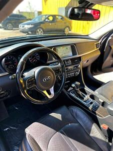 2017 Kia Optima EX   - Photo 8 - Denver, CO 80204