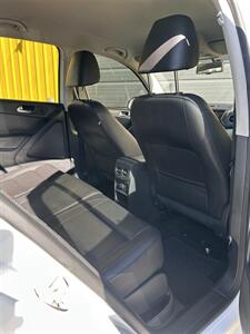 2017 Volkswagen Tiguan 2.0T Limited S   - Photo 9 - Denver, CO 80204