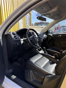 2017 Volkswagen Tiguan 2.0T Limited S   - Photo 8 - Denver, CO 80204