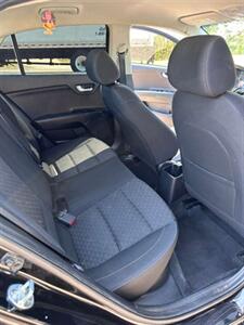 2020 Kia Rio LX   - Photo 9 - Denver, CO 80204