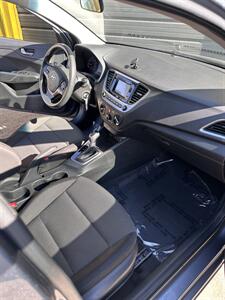 2020 Hyundai ACCENT SE   - Photo 8 - Denver, CO 80204