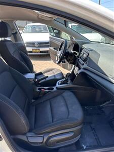 2018 Hyundai ELANTRA SE   - Photo 9 - Denver, CO 80204