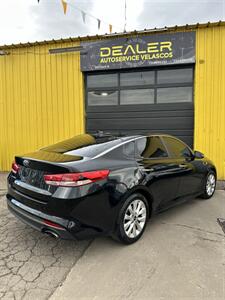 2017 Kia Optima LX - Photo 4 - Denver, CO 80204