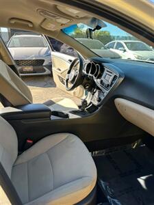 2015 Kia Optima LX   - Photo 9 - Denver, CO 80204