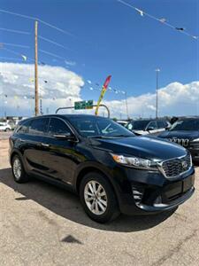 2020 Kia Sorento LX - Photo 2 - Denver, CO 80204