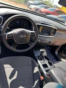 2020 Kia Sorento LX - Photo 5 - Denver, CO 80204