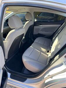 2019 Hyundai ELANTRA SE   - Photo 5 - Denver, CO 80204
