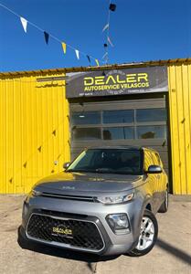 2022 Kia Soul LX   - Photo 2 - Denver, CO 80204