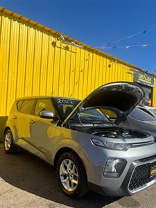 2022 Kia Soul LX   - Photo 9 - Denver, CO 80204