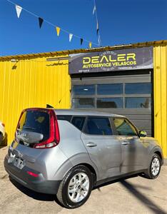 2022 Kia Soul LX   - Photo 4 - Denver, CO 80204