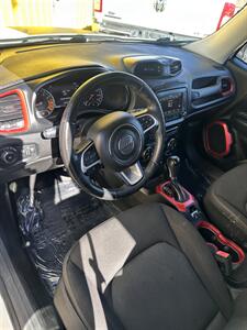2016 Jeep Renegade Trailhawk   - Photo 11 - Denver, CO 80204