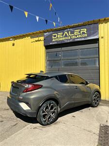 2021 Toyota C-HR LE   - Photo 2 - Denver, CO 80204
