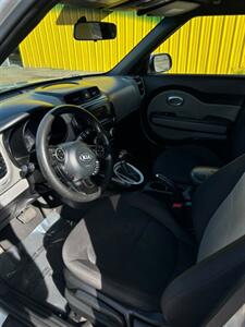 2017 Kia Soul - Photo 6 - Denver, CO 80204