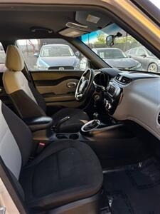 2017 Kia Soul - Photo 8 - Denver, CO 80204