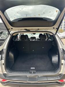 2024 Hyundai TUCSON SEL   - Photo 12 - Denver, CO 80204