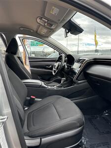 2024 Hyundai TUCSON SEL   - Photo 11 - Denver, CO 80204