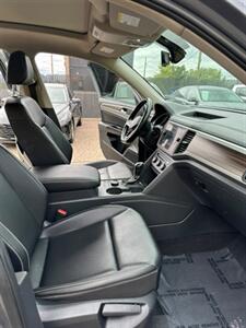 2021 Volkswagen Atlas V6 SE 4Motion - Photo 10 - Denver, CO 80204
