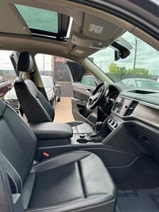 2021 Volkswagen Atlas V6 SE 4Motion - Photo 14 - Denver, CO 80204