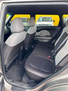 2018 Kia Soul - Photo 6 - Denver, CO 80204
